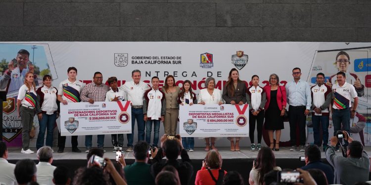 CELEBRA MIRAFLORES SU 39 ANIVERSARIO COMO DELEGACIÓN MUNICIPAL