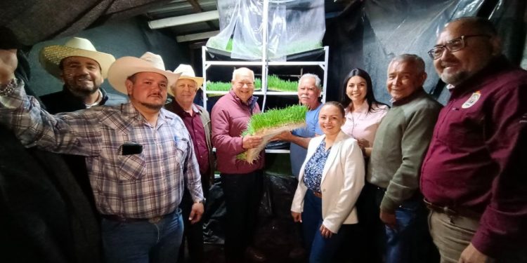 CONVOCA CASTRO COSIO A GANADEROS DE LORETO A ENFRENTAR UNIDOS LA SEQUÍA