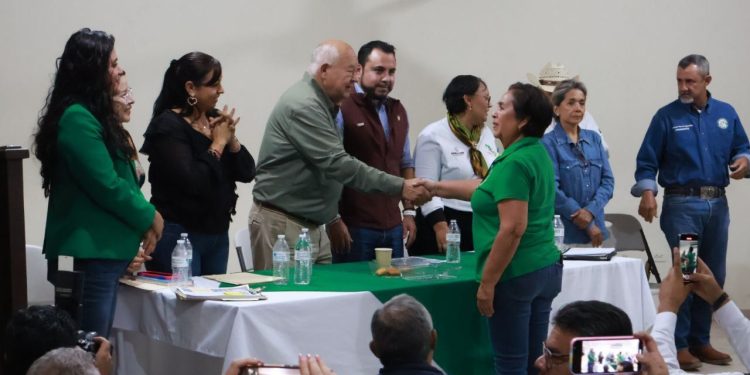 VMCC SE REÚNE CON GANADEROS DE LOS CABOS PARA PRESENTAR EL PLAN ESTRATÉGICO CONTRA LA SEQUÍA