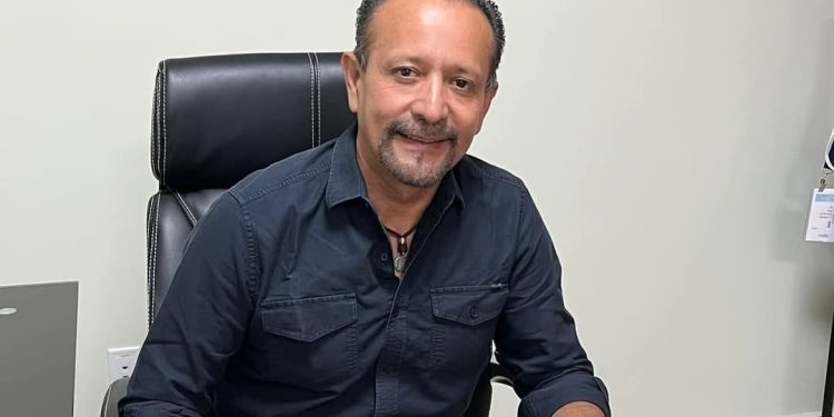 TRAS LAS HUELLAS Por Monserrath Villalejo Baeza