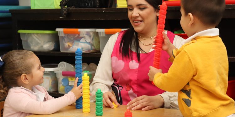 SE ACERCA SEGUNDO PERIODO DE INSCRIPCIONES  A LOS CURSOS DE IDIOMAS QUE OFRECE LA UABCS