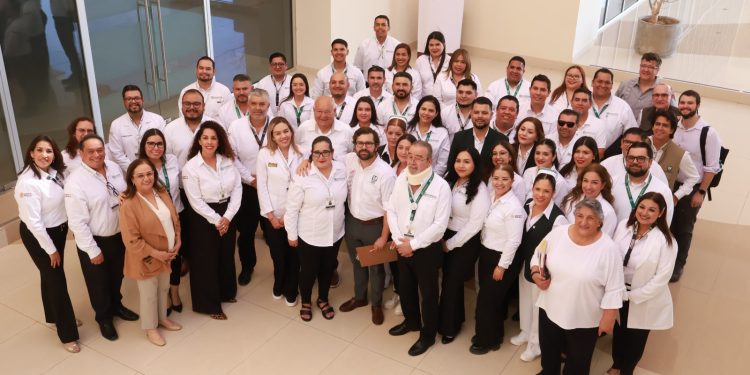 INAUGURA EL GOBERNADOR VÍCTOR CASTRO OFICINAS ADMINISTRATIVAS DE IMSS BIENESTAR EN BCS