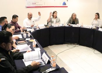 EL GOBERNADOR VÍCTOR CASTRO CONVOCA A FORTALECER ESTRATEGIAS PARA MANTENER EL LIDERAZGO LABORAL EN EL PAÍS