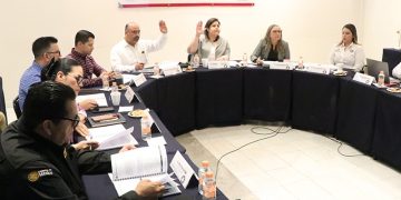 EL GOBERNADOR VÍCTOR CASTRO CONVOCA A FORTALECER ESTRATEGIAS PARA MANTENER EL LIDERAZGO LABORAL EN EL PAÍS