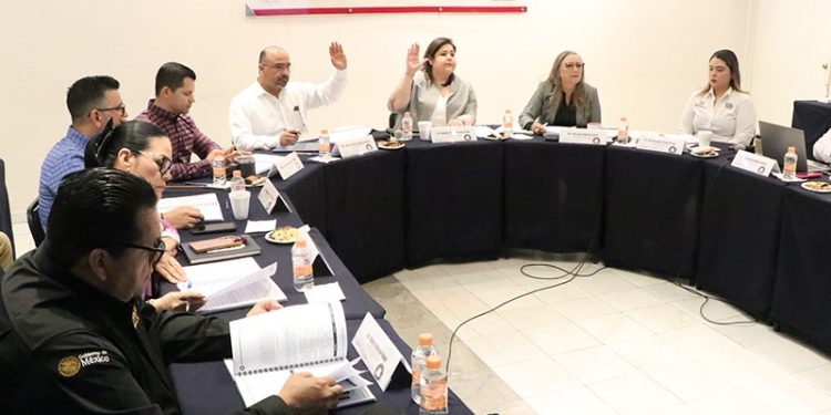 EL GOBERNADOR VÍCTOR CASTRO CONVOCA A FORTALECER ESTRATEGIAS PARA MANTENER EL LIDERAZGO LABORAL EN EL PAÍS