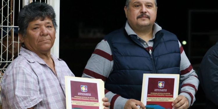 ENTREGA VMCC VEHÍCULOS , MEJORAMIENTO Y EQUIPAMIENTO ESCOLAR EN CONALEP POR 13 MDP