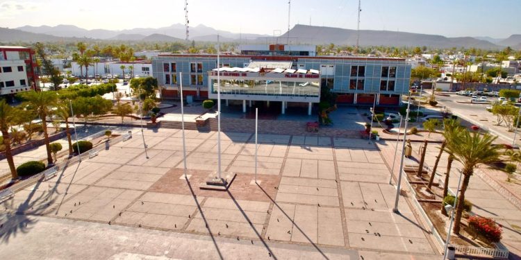 LOGRAN ACUERDOS GOBIERNO ESTATAL  Y EL SINDICATO DE BURÓCRATAS EN BCS