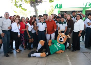 ENTREGA VMCC VEHÍCULOS , MEJORAMIENTO Y EQUIPAMIENTO ESCOLAR EN CONALEP POR 13 MDP
