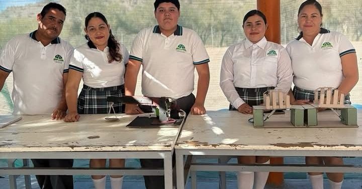 RECIBEN A MÁS DE DOS MIL ESTUDIANTES EN TELEBACHILLERATOS COMUNITARIOS