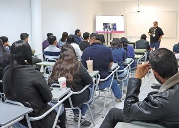 ENTREGA VMCC VEHÍCULOS , MEJORAMIENTO Y EQUIPAMIENTO ESCOLAR EN CONALEP POR 13 MDP