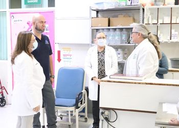 LLEVAN CONSULTAS AMIGABLES A ESCUELAS SECUNDARIAS DE LA ENTIDAD