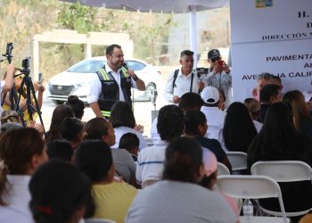ENTREGA CHRISTIAN AGÚNDEZ OBRA INTEGRAL DE PAVIMENTACIÓN EN COLONIA VISTA HERMOSA, EN SAN JOSÉ DEL CABO