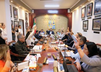  RETIRAN 21 TONELADAS DE BASURA DE PLAYAS 8 CASCADAS Y EL TULE EN CABO SAN LUCAS