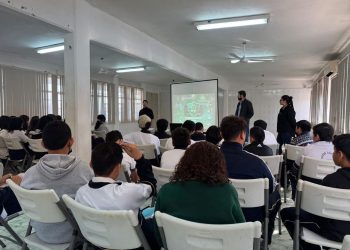 BRINDA PGJE A ESTUDIANTES DE NIVEL MEDIO Y SUPERIOR PLÁTICAS PARA PREVENIR DELITOS CIBERNÉTICOS