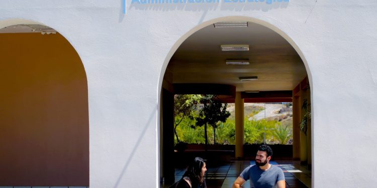 EL GOBERNADOR VÍCTOR CASTRO CONVOCA A FORTALECER ESTRATEGIAS PARA MANTENER EL LIDERAZGO LABORAL EN EL PAÍS