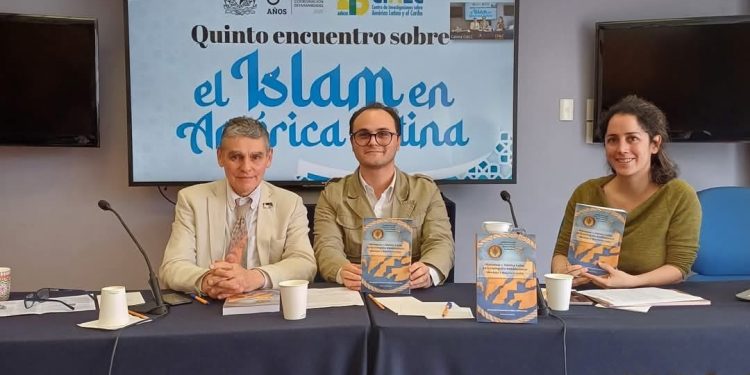 ACADÉMICO DE LA UABCS PARTICIPA EN LA ENAH Y LA UNAM CON PONENCIAS SOBRE ESCRITORAS MARROQUÍES Y RELACIONES TRANSHISPÁNICAS