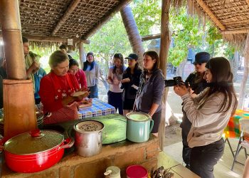 ESTUDIANTES DE LA UABCS REALIZAN PRÁCTICAS DE INVESTIGACIÓN SOCIOECOLOGICA EN LA COMUNIDAD DE SAN DIONISIO