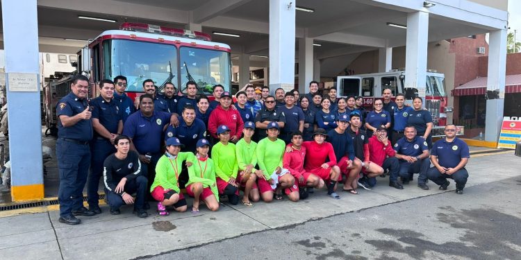 ATIENDE BOMBEROS DE CABO SAN LUCAS 52 SERVICIOS DURANTE DÍAS SANTOS