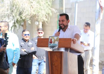 ENTREGA ALCALDE CHRISTIAN AGUNDEZ OBRAS DE PAVIMENTACIÓN INTEGRAL EN COLONIA LOMAS DE ROSARITO