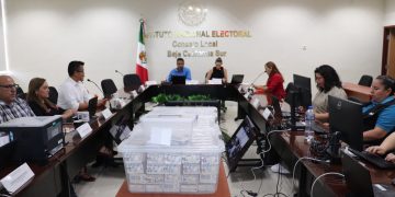REALIZA EL INE EN BAJA CALIFORNIA SUR LA DESTRUCCIÓN DE MÁS DE 10 MIL FORMATOS DE CREDENCIAL PARA VOTAR CON FOTOGRAFÍA