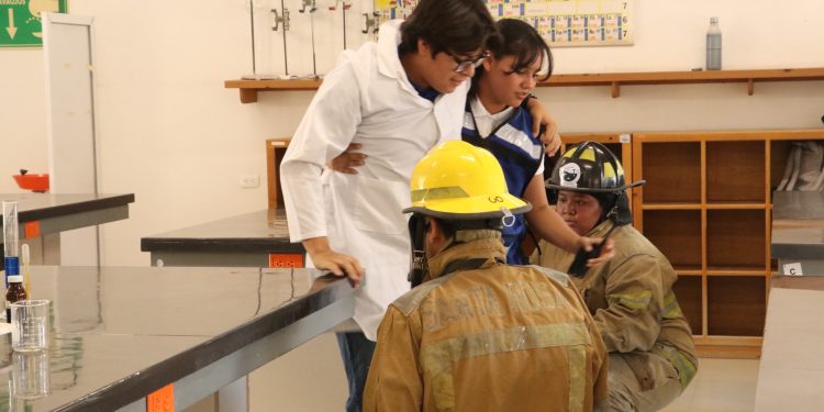 PARTICIPA UABCS EN SIMULACRO NACIONAL 2025