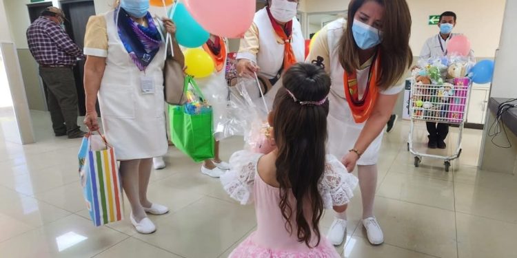 VOLUNTARIADO DEL IMSS BAJA CALIFORNIA SUR LLEVA ALEGRÍA A NIÑOS Y NIÑAS