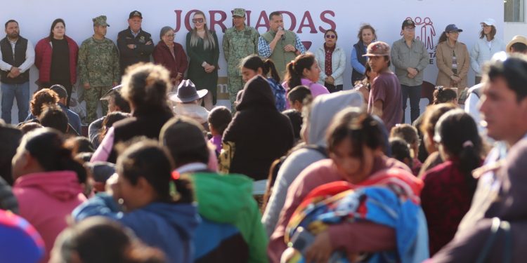 ENTREGAN TÍTULOS DE CONCESIÓN A TAXISTAS Y REALIZAN JORNADA POR LA PAZ EN VIZCAÍNO