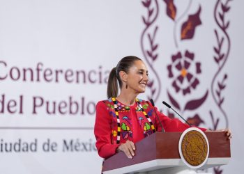 RECONOCE LA PRESIDENTA CLAUDIA SHEINBAUM AL GOBERNADOR DE BCS POR LA REAPERTURA DEL CAMINO COSTERO DE CABO DEL ESTE   