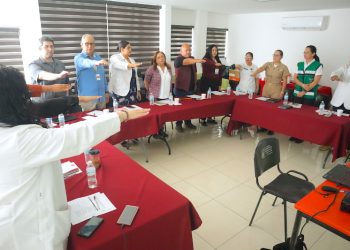 BENEFICIA CASTRO COSÍO CON VIVIENDAS  FAMILIAS EN EL NORTE DEL ESTADO