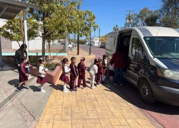 TRAS LAS HUELLAS Por Monserrath Villalejo Baeza