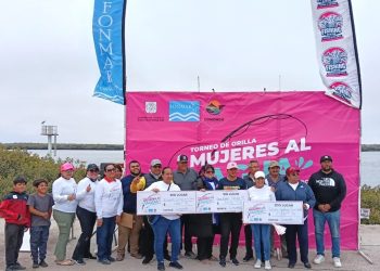 MUJERES DE PUERTO ADOLFO LOPEZ MATEOS CELEBRAN EL DÍA DE LAS MADRES CON TORNEO DE PESCA DE ORILLA