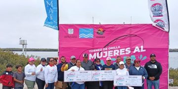 MUJERES DE PUERTO ADOLFO LOPEZ MATEOS CELEBRAN EL DÍA DE LAS MADRES CON TORNEO DE PESCA DE ORILLA