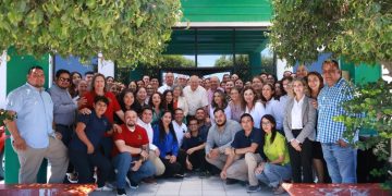 RECONOCE EL GOBERNADOR VÍCTOR CASTRO A CECYTE POR SU APORTE A LA EDUCACIÓN Y LABOR SOCIAL EN BCS