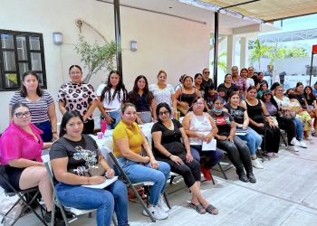BENEFICIA AYUNTAMIENTO DE LOS CABOS A 100 MUJERES CON CURSO DE UÑAS BÁSICO SOBRE TIP CON ACRÍLICO