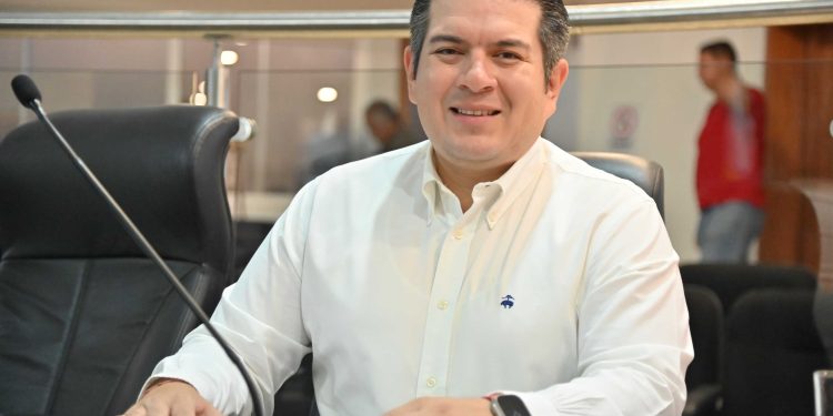 RECONOCE EL DIPUTADO FABRIZIO DEL CASTILLO EL TRABAJO DE LAS Y LOS TRABAJADORES DEL CONGRESO DEL ESTADO