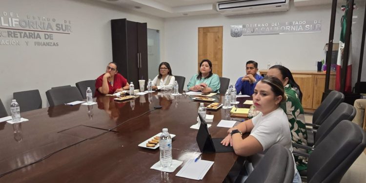 INICIAN TRABAJOS DE LA GUÍA CONSULTIVA DE  DESEMPEÑO MUNICIPAL 2025-2027 CON PARTICIPACIÓN DE LA UABCS COMO INSTANCIA REVISORA