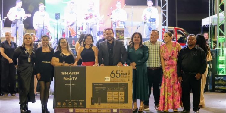 CELEBRA AYUNTAMIENTO DE LOS CABOS A MAESTRAS Y MAESTROS EN SU DIA