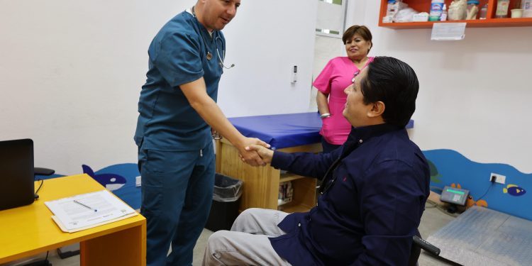 CELEBRA AYUNTAMIENTO DE LOS CABOS A MAESTRAS Y MAESTROS EN SU DIA