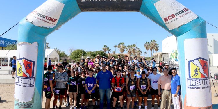 REALIZA UABCS CARRERA 5K POR EL DÍA DEL ESTUDIANTE