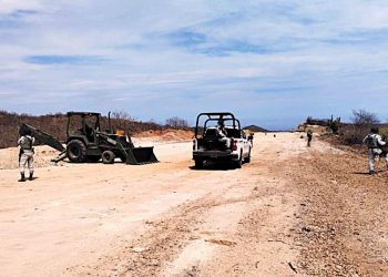 DURANTE CATEO FGR ASEGURA ARMAS DE FUEGO E INHABILITA PROBABLE PISTA CLANDESTINA