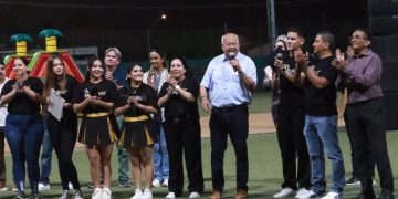 INAUGURA VÍCTOR CASTRO, CONVIVENCIA INTERCOLEGIAL DE BAILE DEL COLEGIO DE BACHILLERES