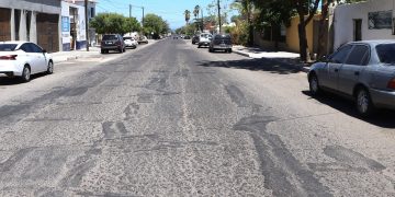 CONTINUARA GOBIERNO DE BCS CON TRABAJOS DE PAVIMENTACIÓN EN BENEFICIO DE LA CIUDADANÍA
