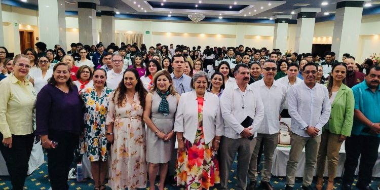 CAPACITAN A POLICÍAS MUNICIPALES DE  LOS CABOS EN FORMACIÓN CONTINUA
