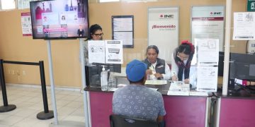 INVITA INE EN BAJA CALIFORNIA SUR A RESIDENTES EN EL EXTRANJERO A TRAMITAR SU CREDENCIAL PARA VOTAR