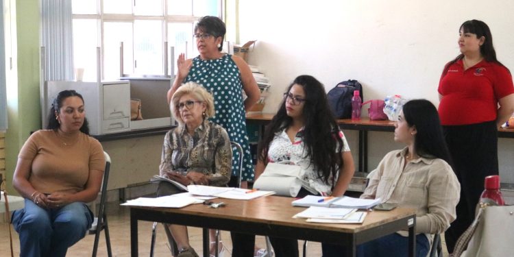 IMPARTEN TALLER A EDUCADORAS DE ZONAS  RURALES SOBRE TRASTORNOS DEL ESPECTRO AUTISTA