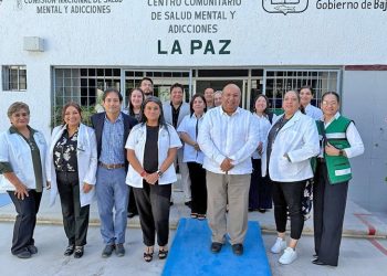 RECONOCE UABCS A PERSONAL ACADÉMICO JUBILADO POR SU VALIOSA TRAYECTORIA Y APORTACIONES A LA INSTITUCIÓN