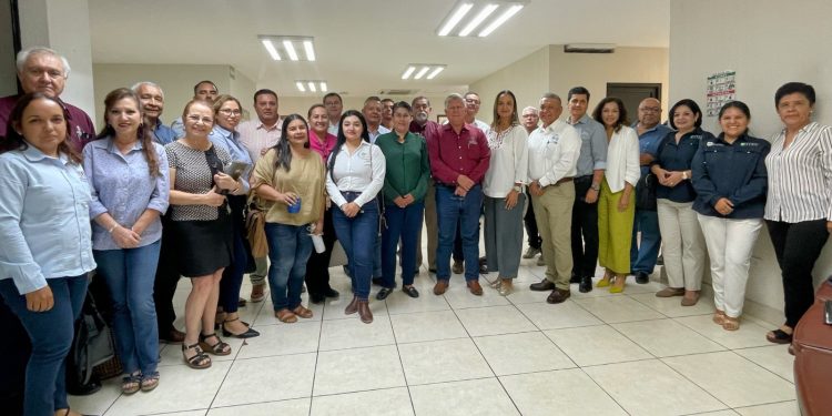 CAPACITAN A POLICÍAS MUNICIPALES DE  LOS CABOS EN FORMACIÓN CONTINUA