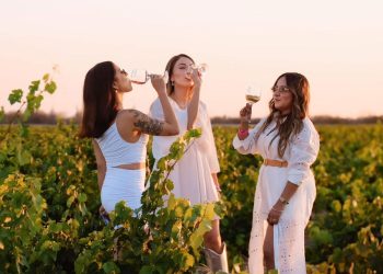 ESTE SÁBADO 21 DE JUNIO REALIZARÁN “LA VENDIMIA 2025”, EN COMONDÚ