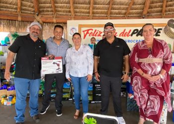 XV AYUNTAMIENTO Y EL SINDICATO LOS CABOS FESTEJAN A TRABAJADORES POR DÍA DEL PADRE