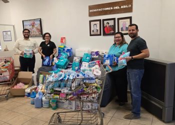 COMUNIDAD UNIVERSITARIA DE LA UABCS REALIZA DONACIÓN AL ASILO SAN VICENTE DE PAUL